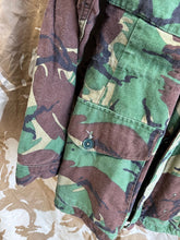 Charger l&#39;image dans la galerie, Genuine British Army 1968 Pattern DPM Combat Smock - Size 4 - 38&quot; Chest
