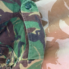 Lade das Bild in den Galerie-Viewer, Genuine British Army Smock Combat Jungle DPM Camouflage - Size 160/104
