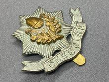 Lade das Bild in den Galerie-Viewer, Original WW1 British Army Cheshire Regiment Cap Badge
