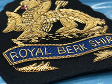 Load image into Gallery viewer, British Army Bullion Embroidered Blazer Badge - Royal Berkshire
