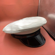 Lade das Bild in den Galerie-Viewer, Image #3
