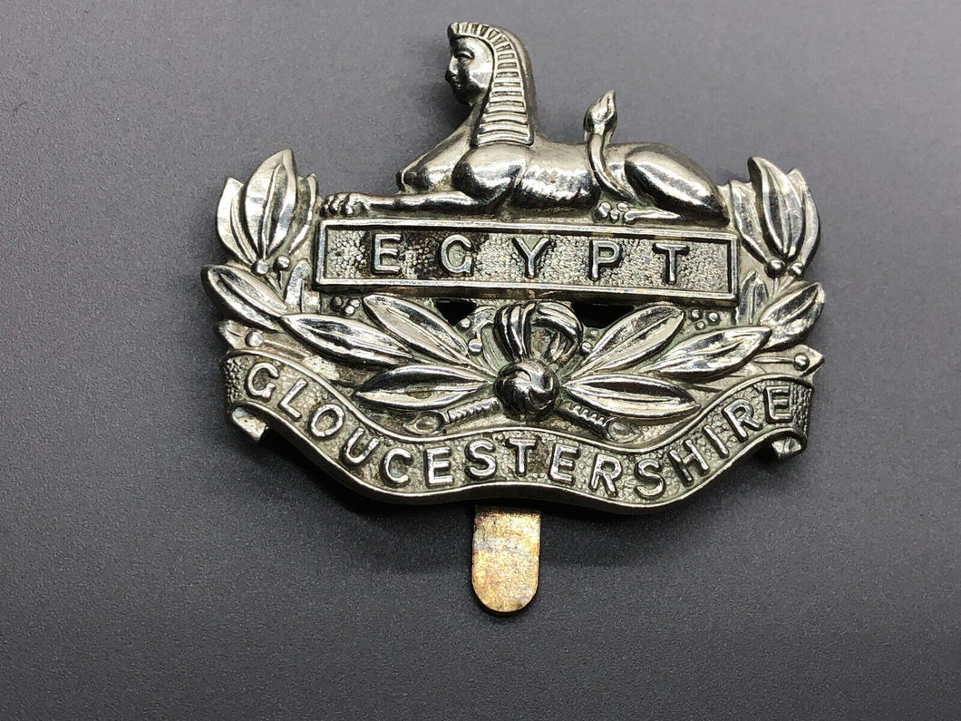 Original WW2 British Army Gloucestershire Regiment Cap Badge