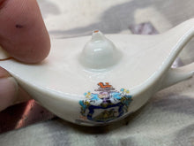 Lade das Bild in den Galerie-Viewer, Original Vintage Crested China Ware Magic Lamp - RYDE - Isle of Wight
