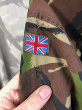 Charger l&#39;image dans la galerie, Genuine British Army DPM Lightweight Combat Jacket - Size 160/96
