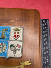 Load image into Gallery viewer, Original Italian Army - 5th Division Carabinieri Wall Plaque
