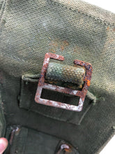 Lade das Bild in den Galerie-Viewer, Original WW2 Canadian Army 37 Pattern Bren Pouch - Used Condition
