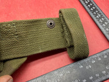 Charger l&#39;image dans la galerie, Original French Army Pick Axe Belt Mounted Webbing Carrier
