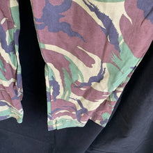 Charger l&#39;image dans la galerie, Genuine British Army DPM Combat Trousers - Size 76/80/96 - Approx 30&quot; Waist
