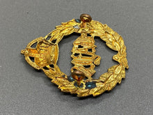 Load image into Gallery viewer, British Army The Queen&#39;s Bays, 2nd Dragoon Guards Cap Badge
