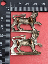 Charger l&#39;image dans la galerie, Original WW2 British Army Gordon Highlanders Collar Badges Pair
