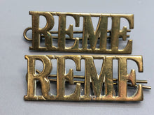 Load image into Gallery viewer, Original British Army WW2 Pair of REME Mechanical Engineers Shoulder Titles
