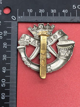 Charger l&#39;image dans la galerie, Original WW1 British Army Duke of Cornwall&#39;s Light Infantry Cap Badge
