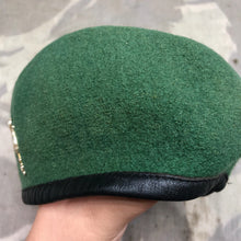Lade das Bild in den Galerie-Viewer, Genuine British Army Beret - Intelligence Corps - Size 54 - The Militaria Shop
