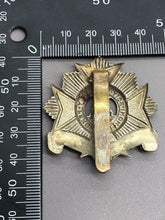 Charger l&#39;image dans la galerie, Original WW1 British Army Cap Badge - Bedfordshire Regiment
