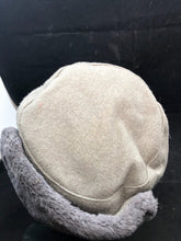 Lade das Bild in den Galerie-Viewer, Genuine DDR East Germen Issue Cold Weather Winter Hat Soviet Cold War Era - The Militaria Shop
