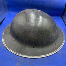 Lade das Bild in den Galerie-Viewer, Original WW2 Mk2 British Army Brodie Combat Helmet
