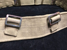 Charger l&#39;image dans la galerie, Original WW2 British Army 37 Pattern Combat Belt - 40&quot; Waist
