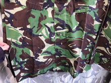 Charger l&#39;image dans la galerie, Genuine British Army DPM Camouflaged Combat Jacket Smock - 38&quot; Chest
