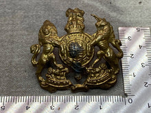 Charger l&#39;image dans la galerie, Original WW1 / WW2 British Army General Service Officer&#39;s Brass Collar Badge
