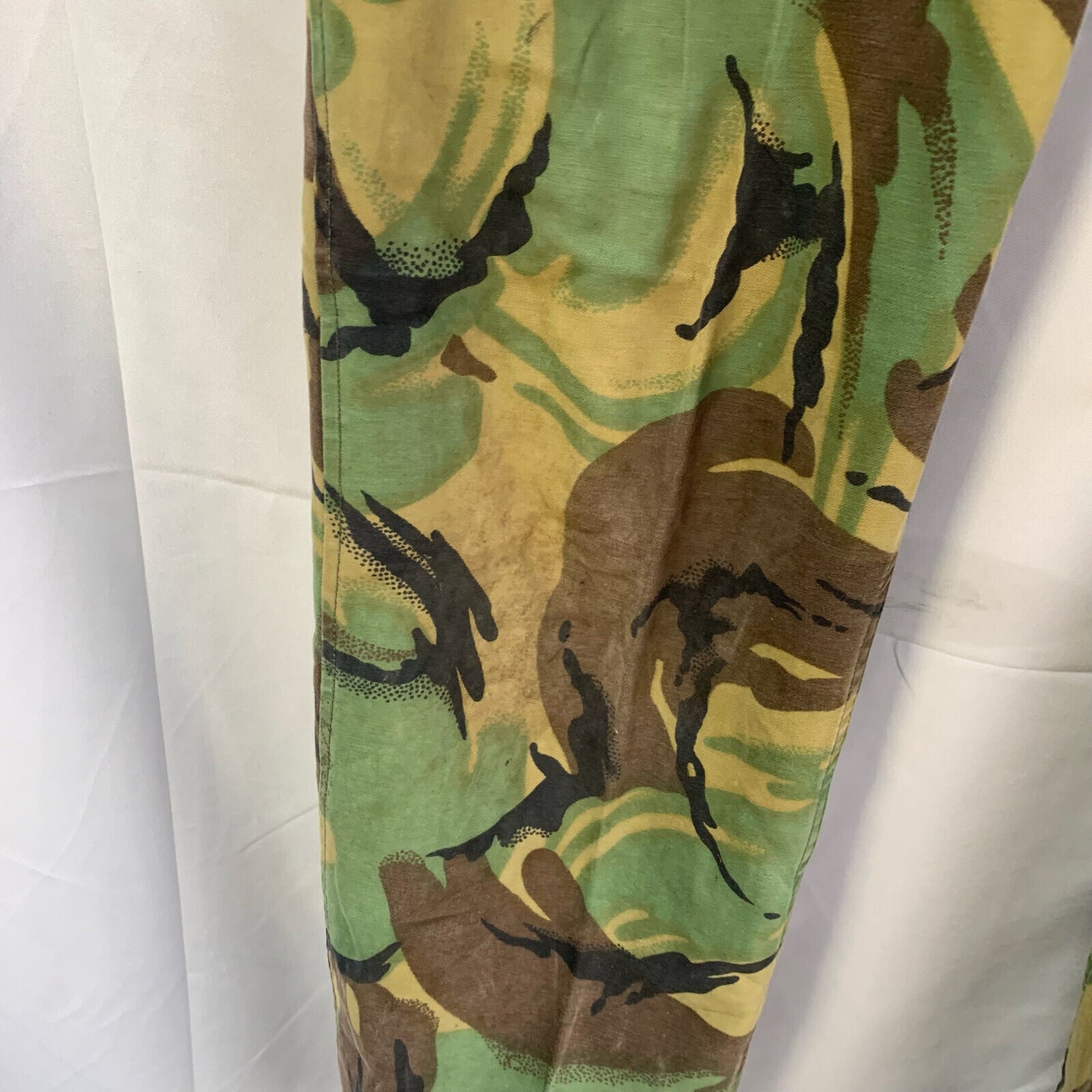 Genuine British Army 68 Pattern DPM Jungle Camouflaged Trousers - Size 30" Waist - The Militaria Shop