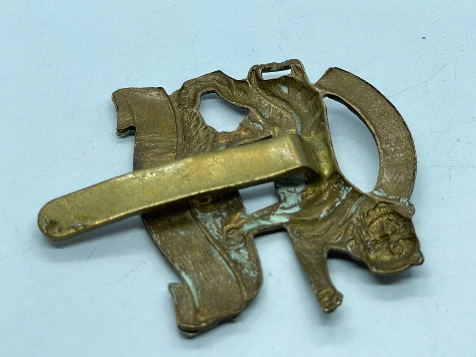 Original WW1 / WW2 British Army Leicestershire Regiment Cap Badge - The Militaria Shop