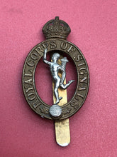 Lade das Bild in den Galerie-Viewer, Original WW2 British Army Royal Corps of Signals Cap Badge
