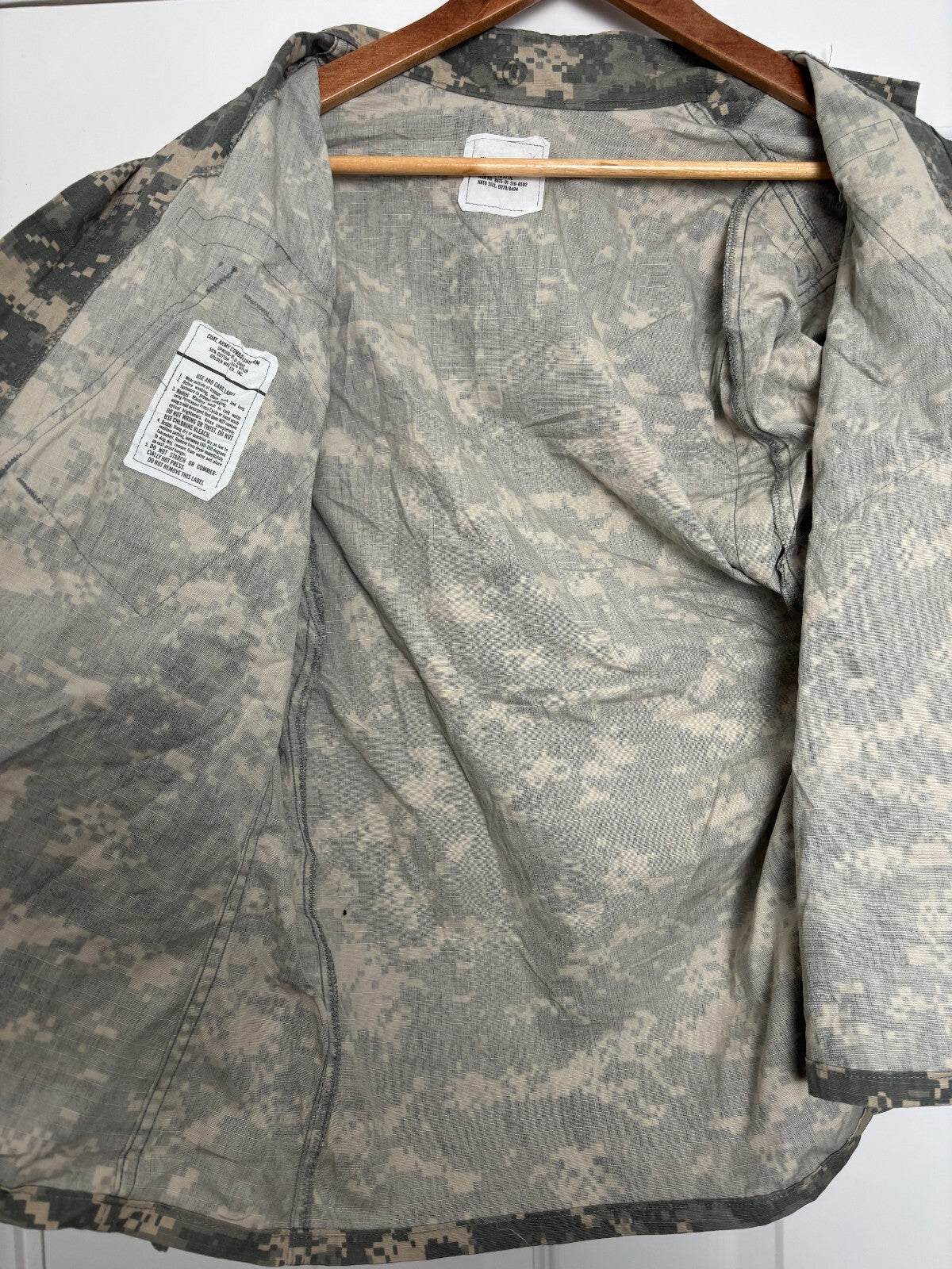 Surplus US Army ACU Combat Uniform Jacket -Size Small-Short - The Militaria Shop