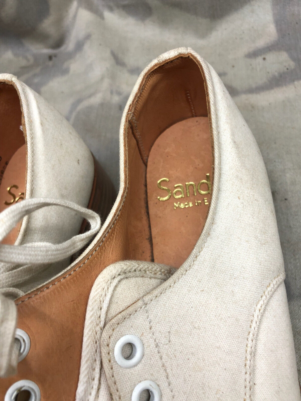 Genuine British Army Women's White Summer Shoes - WW2 Pattern - Size UK 3 S - The Militaria Shop