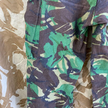 Charger l&#39;image dans la galerie, British Army DPM Camouflaged Temperate Trousers - 75/76/92 - Vintage Clothing
