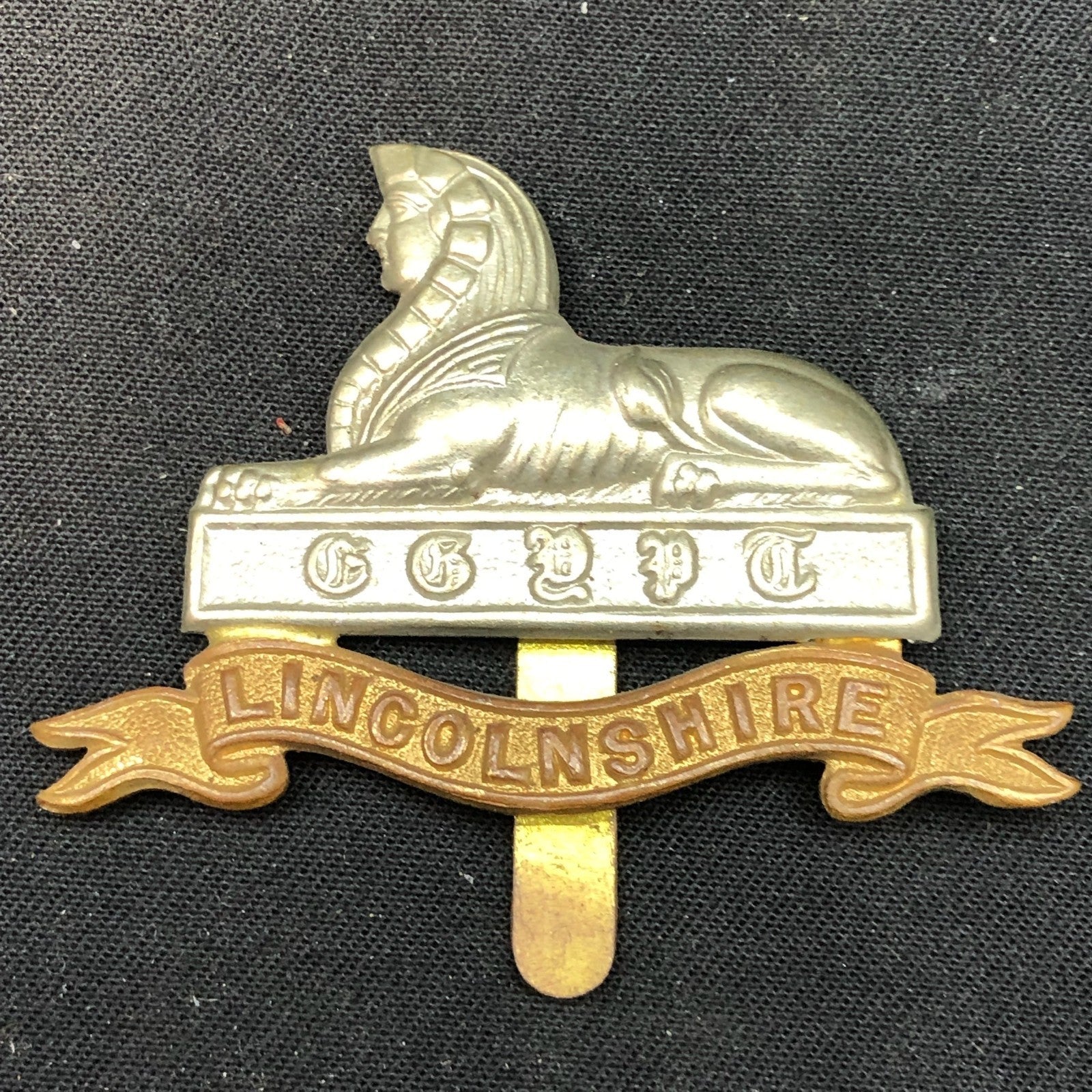 Original WW2 British Army Cap Badge - Royal Lincolnshire Regiment - The Militaria Shop