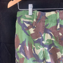 Load image into Gallery viewer, Genuine British Army DPM Camouflaged Combat Trousers Lightweight - Size 72/80/96
