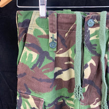 Load image into Gallery viewer, Genuine British Army DPM Camouflaged Combat Trousers Lightweight - Size 80/76/92
