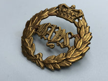 Load image into Gallery viewer, Victorian Crown British Army 2nd Dragoon Guards (The Bays) Cap Badge
