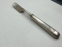 Charger l&#39;image dans la galerie, Original WW2 British Army Royal Artillery Officers Mess Cutlery Fork
