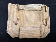 Lade das Bild in den Galerie-Viewer, Original WW2 British Army 37 Pattern Pistol Ammo Pouch
