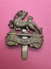 Load image into Gallery viewer, Original WW2 British Army Cap Badge - Royal Berkshire
