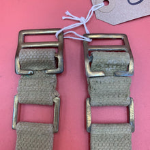 Charger l&#39;image dans la galerie, Original WW2 British Army 37 Pattern Webbing Brace Adaptors Pair
