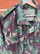 Load image into Gallery viewer, Genuine British Army DPM Camouflaged Combat Smock Jacket - Size 170/96
