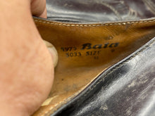 Load image into Gallery viewer, British Army Officer&#39;s Issue Black Leather Shoes. Bata Manufactured. Dated 1975.
