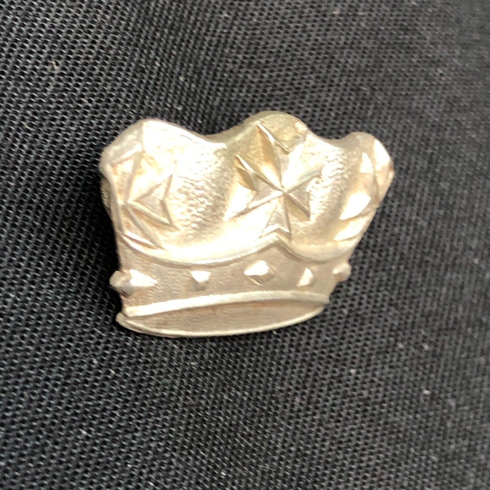 Unknown Vintage Crown Badge - The Militaria Shop