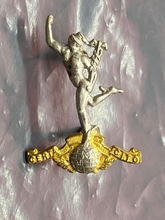 Load image into Gallery viewer, Original WW1 / WW2 Royal Army Signal Corps Officer&#39;s Collar Badge
