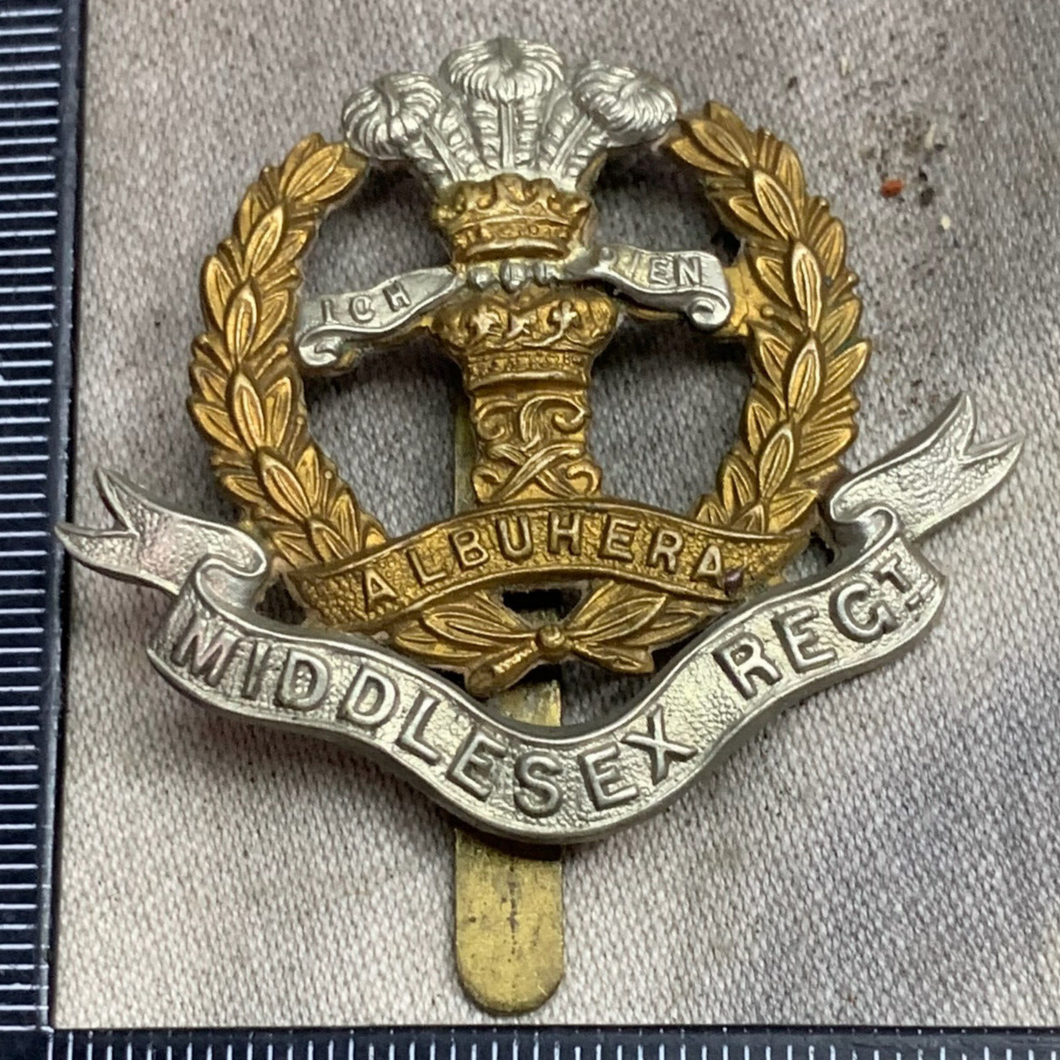 Origianl WW2 British Army Middlesex Regiment Cap Badge