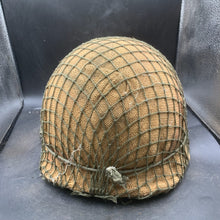 Lade das Bild in den Galerie-Viewer, Genuine Dutch Army M53 Euroclone of WW2 US M1 Camouflaged Helmet &amp; Liner Set - The Militaria Shop
