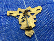 Load image into Gallery viewer, Original WW1 / WW2 British Army Royal Artillery Sweetheart Brooch
