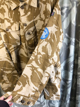 Charger l&#39;image dans la galerie, Genuine British Army Desert DPM Camouflafed Tropical Jacket - Size 190/104
