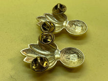 Charger l&#39;image dans la galerie, Original Pair of British Army Royal Gibraltar Regiment Collar Badges
