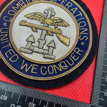 Lade das Bild in den Galerie-Viewer, British Army Bullion Embroidered Blazer Badge - Combined Operations
