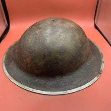 Lade das Bild in den Galerie-Viewer, Original WW2 Mk2 British Army Brodie Combat Helmet
