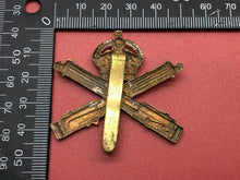 Load image into Gallery viewer, Original WW1 British Army Machine Gun Corps MGC Cap Badge
