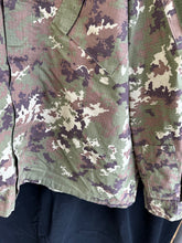 Charger l&#39;image dans la galerie, Genuine US Combat Camoflauged Shirt - Mil-Tec - XXL
